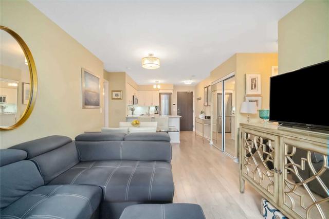 201 - 1 Michael Power Pl, Condo with 2 bedrooms, 2 bathrooms and 1 parking in Toronto ON | Image 4