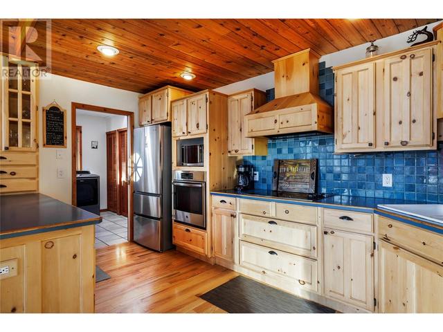 9434 Hodges Road, House detached with 5 bedrooms, 3 bathrooms and 6 parking in Central Okanagan West BC | Image 15