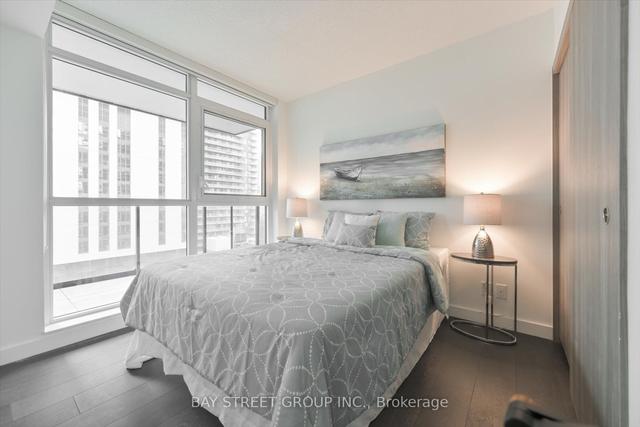 2106 - 38 Widmer St, Condo with 3 bedrooms, 2 bathrooms and 1 parking in Toronto ON | Image 14