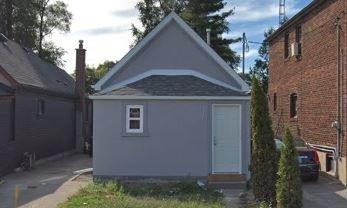 532 Jane St, House detached with 2 bedrooms, 2 bathrooms and 3 parking in Toronto ON | Image 1