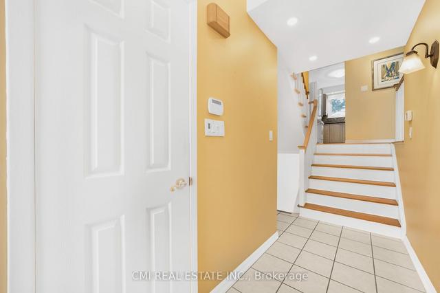 49 - 57 Stately Way, Townhouse with 3 bedrooms, 2 bathrooms and 2 parking in Markham ON | Image 4