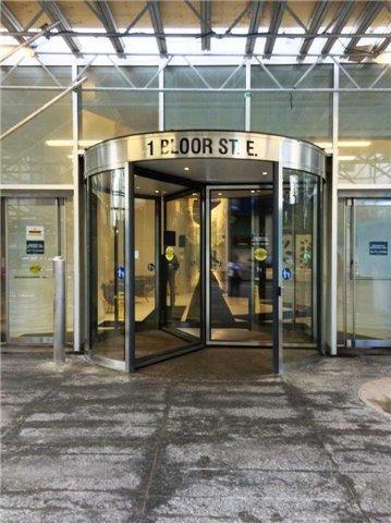 5009 - 1 Bloor St E, Condo with 2 bedrooms, 2 bathrooms and 1 parking in Toronto ON | Image 1