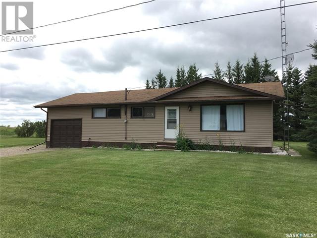 205 1st Avenue Nw, House detached with 2 bedrooms, 2 bathrooms and null parking in Gerald SK | Image 1