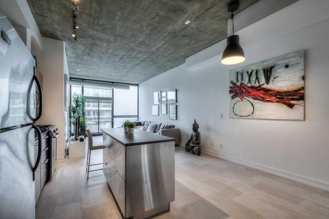 909 - 60 Bathurst St, Condo with 1 bedrooms, 1 bathrooms and 1 parking in Toronto ON | Image 2