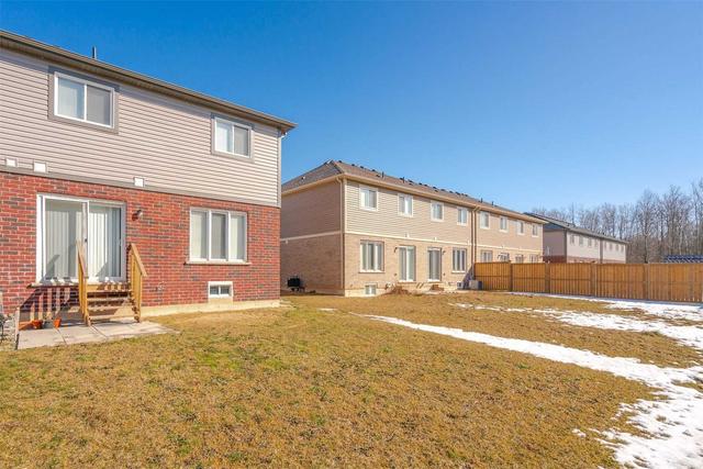 8061 Cole Crt, House attached with 3 bedrooms, 3 bathrooms and 4 parking in Niagara Falls ON | Image 26