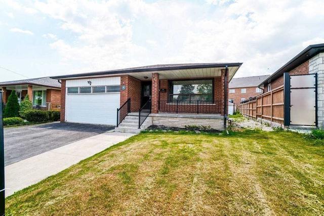 74 Mayall Ave, House detached with 3 bedrooms, 4 bathrooms and 4 parking in Toronto ON | Image 23