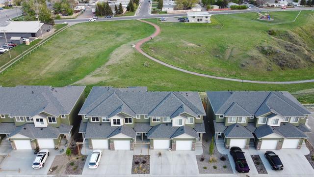 3 - 1576 Stafford Drive N, Home with 2 bedrooms, 3 bathrooms and 2 parking in Lethbridge AB | Image 2