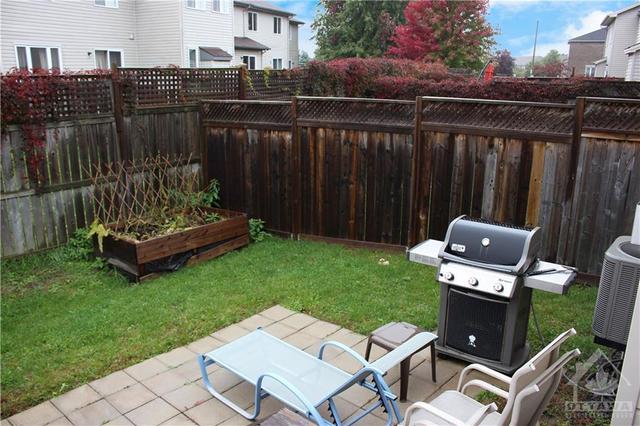 421 Dusk Private, Townhouse with 3 bedrooms, 3 bathrooms and 2 parking in Ottawa ON | Image 18