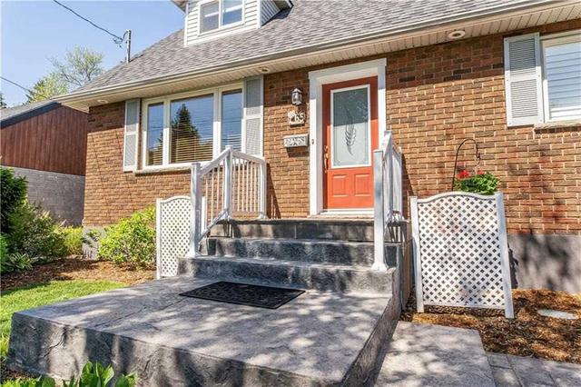 65 Lake Ave N, House detached with 4 bedrooms, 2 bathrooms and 4 parking in Hamilton ON | Image 36