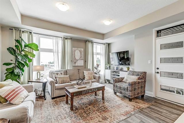 2502 Badger Cres, House attached with 3 bedrooms, 3 bathrooms and 2 parking in Oakville ON | Image 9