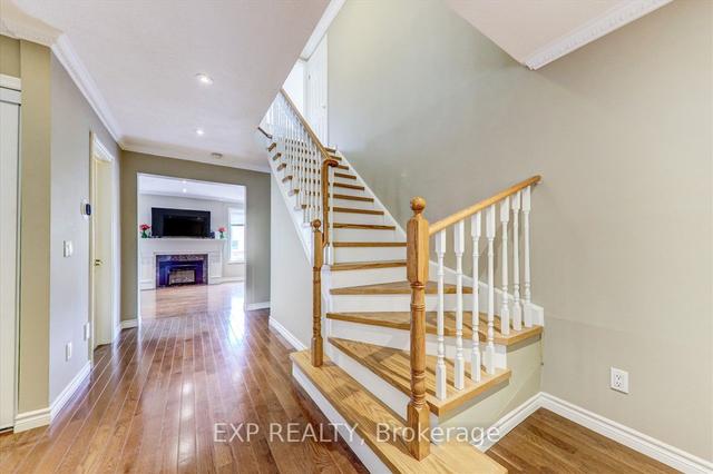 46 Starspray Blvd, House detached with 3 bedrooms, 4 bathrooms and 6 parking in Toronto ON | Image 33