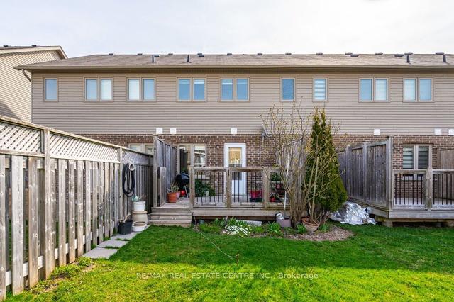 55 James Arnott Cres, House attached with 3 bedrooms, 2 bathrooms and 2 parking in Orangeville ON | Image 11