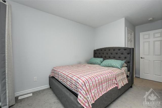 422 Lapland Private, House attached with 3 bedrooms, 2 bathrooms and 1 parking in Ottawa ON | Image 28