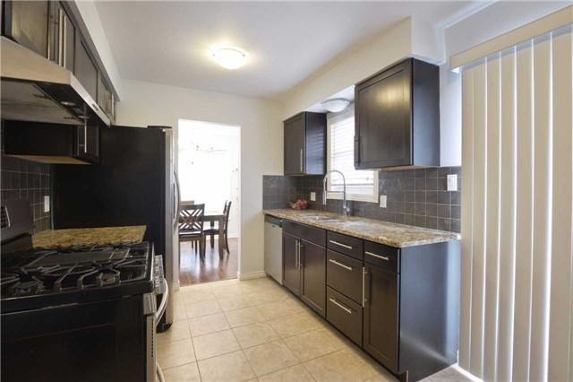 342 Wintergreen Dr, House detached with 4 bedrooms, 3 bathrooms and 3 parking in Waterloo ON | Image 5
