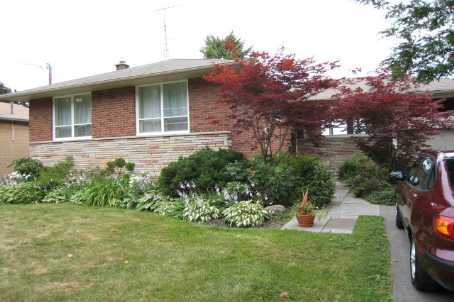 95 Sylvan Ave, House detached with 3 bedrooms, 2 bathrooms and 4 parking in Toronto ON | Image 9