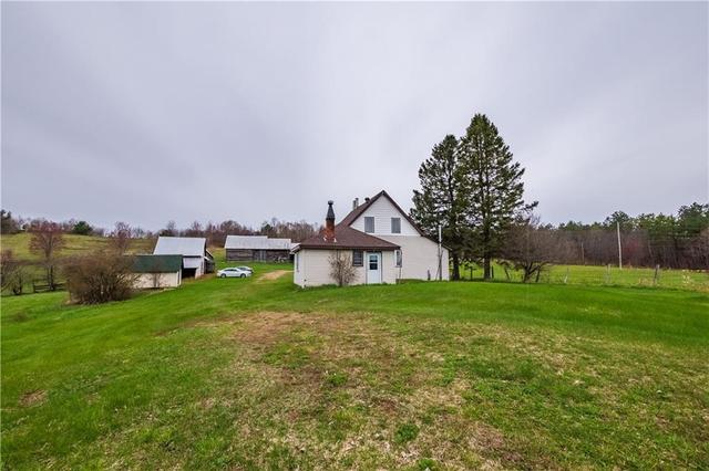 725 Peplinski Homestead Road, House detached with 5 bedrooms, 2 bathrooms and 10 parking in Madawaska Valley ON | Image 11