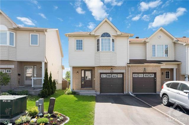 236 Rolling Meadow Crescent, Townhouse with 3 bedrooms, 3 bathrooms and 3 parking in Ottawa ON | Image 1