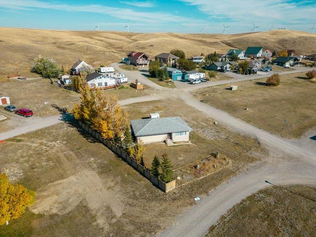 601 Chinook Crescent, House detached with 3 bedrooms, 1 bathrooms and 4 parking in Pincher Creek No. 9 AB | Image 3