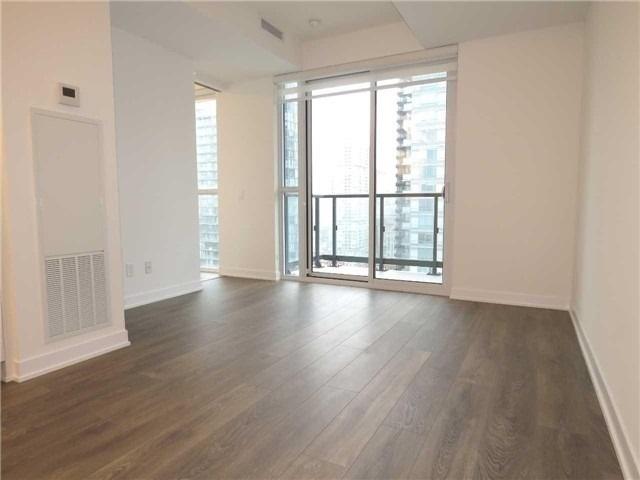 2111 - 87 Peter St, Condo with 1 bedrooms, 1 bathrooms and 0 parking in Toronto ON | Image 8