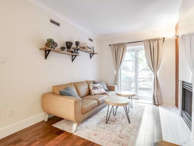 001 - 60 Kippendavie Ave, Condo with 1 bedrooms, 1 bathrooms and 1 parking in Toronto ON | Image 3