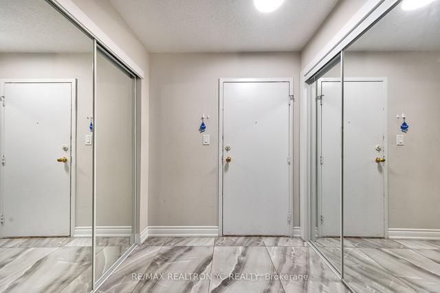 1612 - 100 Wingarden Crt, Condo with 2 bedrooms, 2 bathrooms and 1 parking in Toronto ON | Image 1
