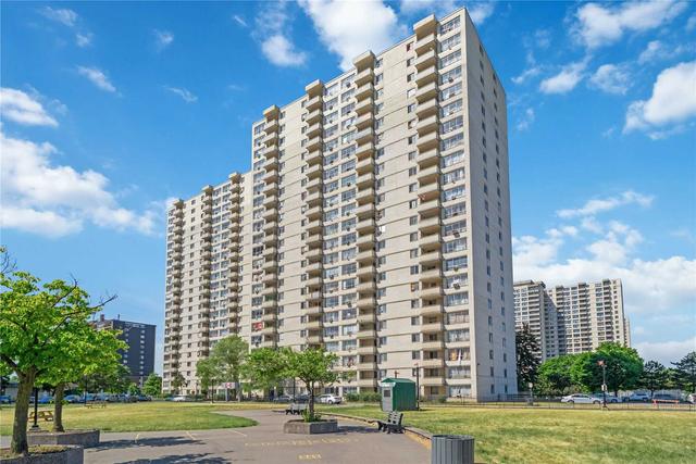 1907 - 340 Dixon Rd, Condo with 3 bedrooms, 2 bathrooms and 1 parking in Toronto ON | Image 1