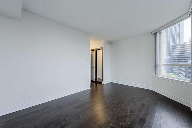1611 - 30 Greenfield Ave, Condo with 2 bedrooms, 3 bathrooms and 1 parking in Toronto ON | Image 26