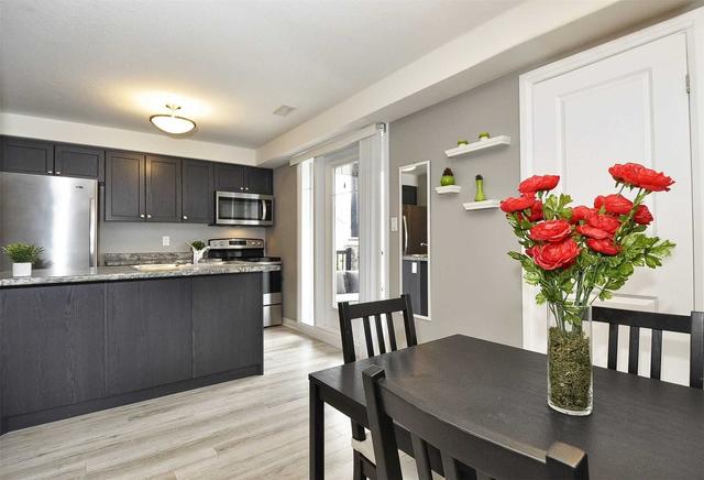 1989 Ottawa St, Townhouse with 2 bedrooms, 2 bathrooms and 1 parking in Kitchener ON | Image 3