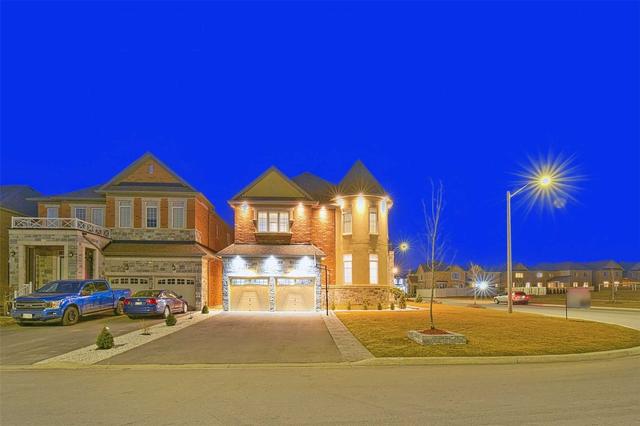 156 Gibson Circ, House detached with 5 bedrooms, 6 bathrooms and 6 parking in Bradford West Gwillimbury ON | Image 3
