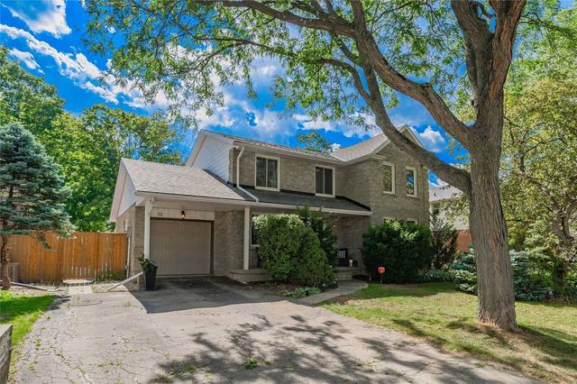 32 Shadybrook Cres, House detached with 3 bedrooms, 3 bathrooms and 3 parking in Guelph ON | Image 34