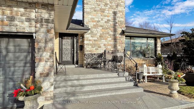 35 Walwyn Ave, House detached with 3 bedrooms, 3 bathrooms and 9 parking in Toronto ON | Image 12