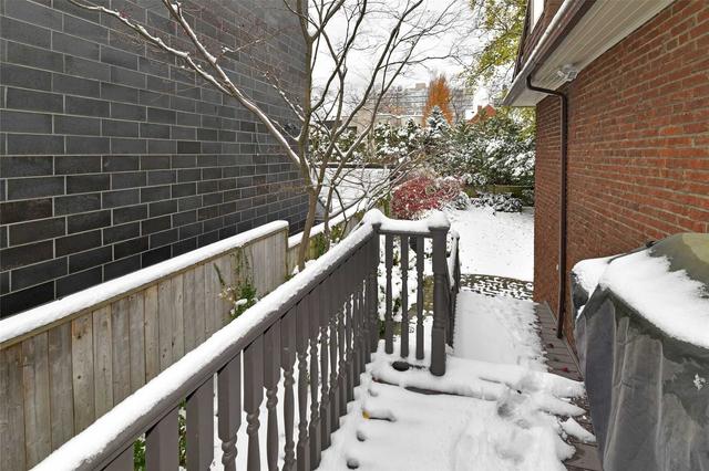45 Dunvegan Rd, House detached with 3 bedrooms, 4 bathrooms and 5 parking in Toronto ON | Image 21