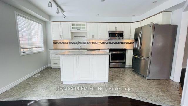 46 Culture Cres, House attached with 4 bedrooms, 3 bathrooms and 3 parking in Brampton ON | Image 17