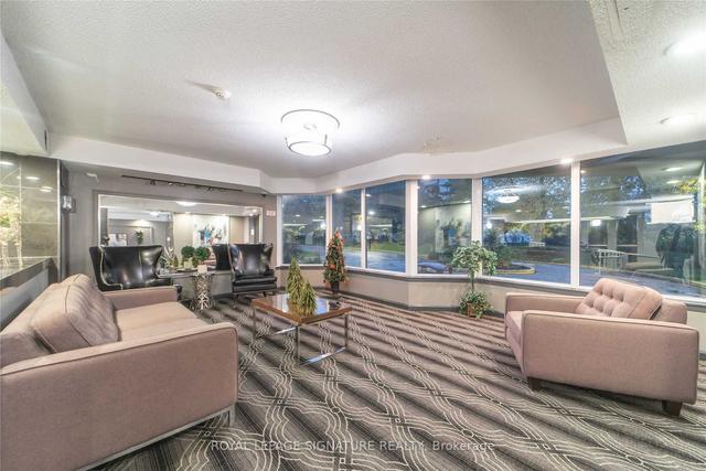 1107 - 8 Lisa St, Condo with 2 bedrooms, 2 bathrooms and 2 parking in Brampton ON | Image 9