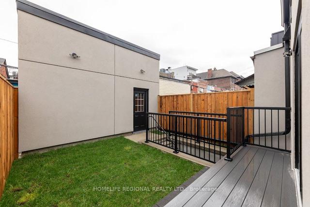 734 Richmond St W, House attached with 3 bedrooms, 5 bathrooms and 1 parking in Toronto ON | Image 28