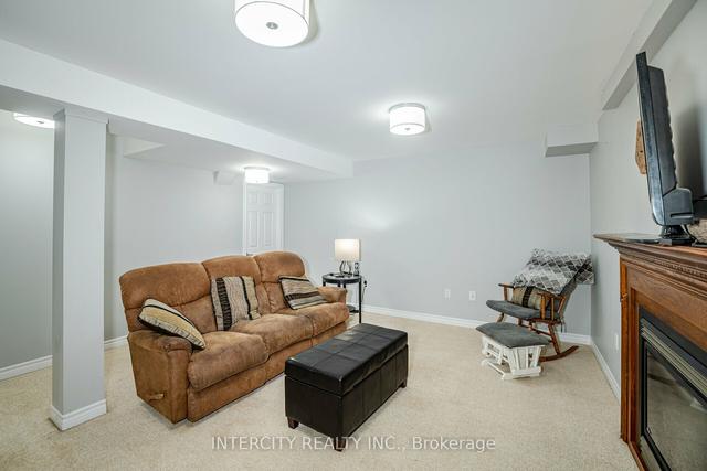 121 Nicholson Dr, House detached with 4 bedrooms, 4 bathrooms and 4 parking in Barrie ON | Image 24