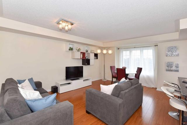 172 Kingston Rd W, Townhouse with 2 bedrooms, 2 bathrooms and 1 parking in Ajax ON | Image 5