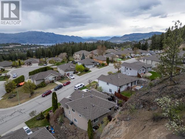 2304 Shannon Heights Place, House detached with 4 bedrooms, 2 bathrooms and 6 parking in West Kelowna BC | Image 32