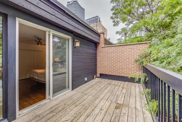 217 Mutual St, House attached with 3 bedrooms, 3 bathrooms and 2 parking in Toronto ON | Image 10