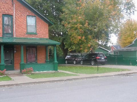 362 Thomas St, House detached with 4 bedrooms, 1 bathrooms and 3 parking in Deseronto ON | Image 2