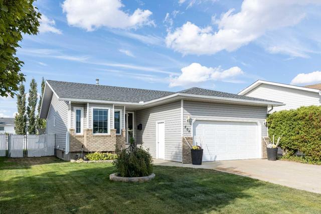 406 20 Street Ne, House detached with 4 bedrooms, 2 bathrooms and 4 parking in Medicine Hat AB | Image 2