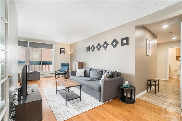 415 - 1505 Baseline Road, Condo with 2 bedrooms, 1 bathrooms and 1 parking in Ottawa ON | Image 10