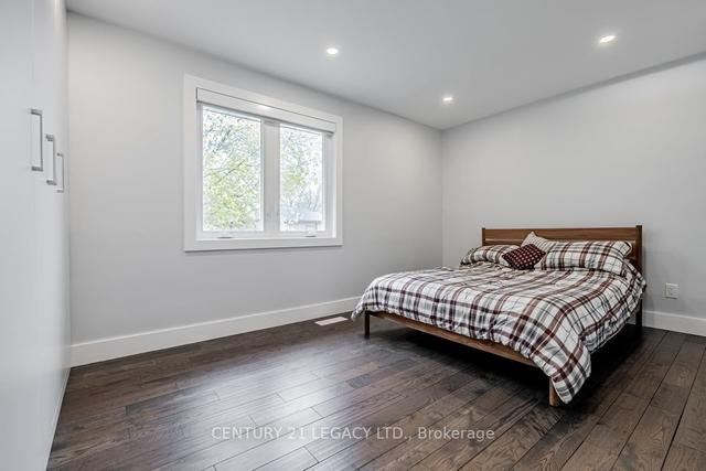 22 Shortland Cres, House detached with 4 bedrooms, 3 bathrooms and 6 parking in Toronto ON | Image 13