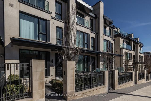 361 Avenue Rd, Townhouse with 4 bedrooms, 5 bathrooms and 2 parking in Toronto ON | Image 1