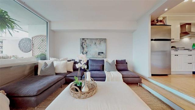 1807 - 260 Scarlett Rd, Condo with 1 bedrooms, 1 bathrooms and 1 parking in Toronto ON | Image 27