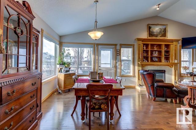 20756 90 Av Nw Nw, House detached with 4 bedrooms, 3 bathrooms and 4 parking in Edmonton AB | Image 16