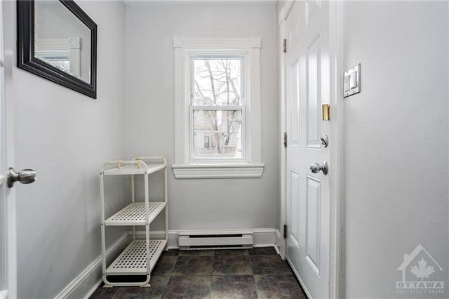 88 Frank Street, Townhouse with 2 bedrooms, 1 bathrooms and 1 parking in Ottawa ON | Image 14