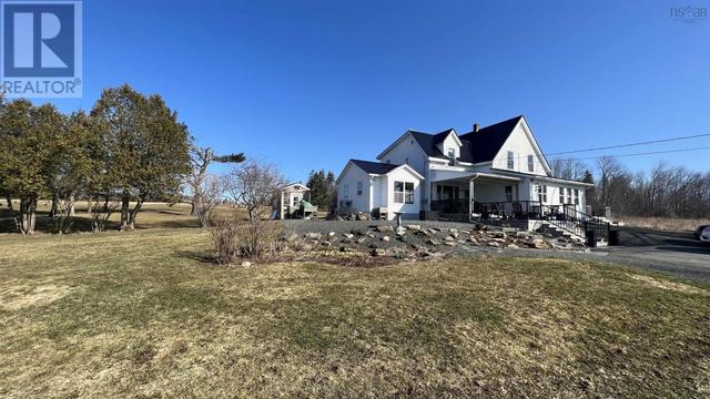 223 Scotch Hill Road, House detached with 6 bedrooms, 2 bathrooms and null parking in Pictou, Subd. A NS | Image 4