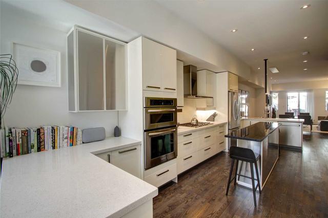 th3 - 23 Bright St, Townhouse with 3 bedrooms, 3 bathrooms and 1 parking in Toronto ON | Image 37
