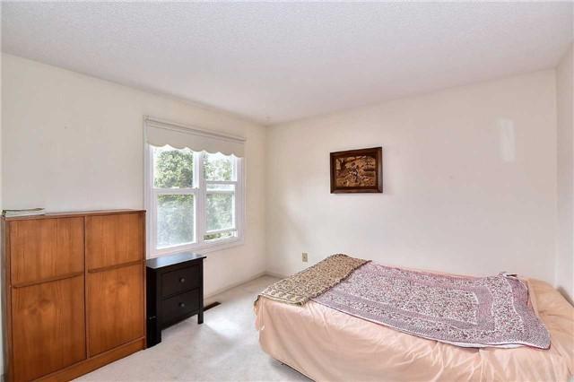 94 Pinewood Dr, House detached with 3 bedrooms, 4 bathrooms and 2 parking in Vaughan ON | Image 14